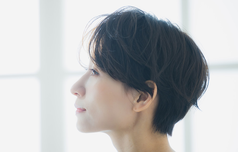 「トップはふんわり」「毛先はまとまる」を同時に叶える新たなヘアケアシリーズが好評!「アロマエステ 40」の魅力に迫ります