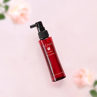 多幸感に包まれる香りとともに。
初めてでも取り入れやすいラ・カスタの育毛ケア